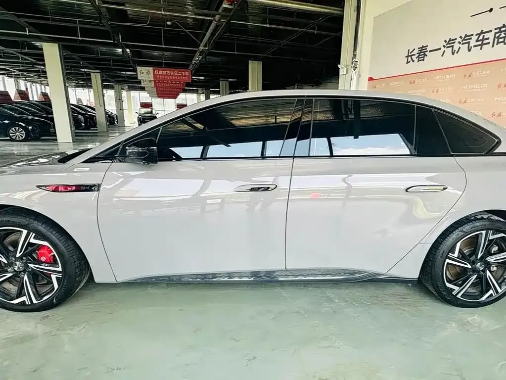 Hongqi EH7 — фото 5