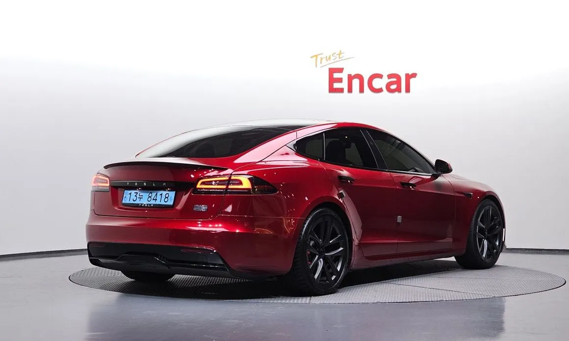 Tesla Model S — фото 5