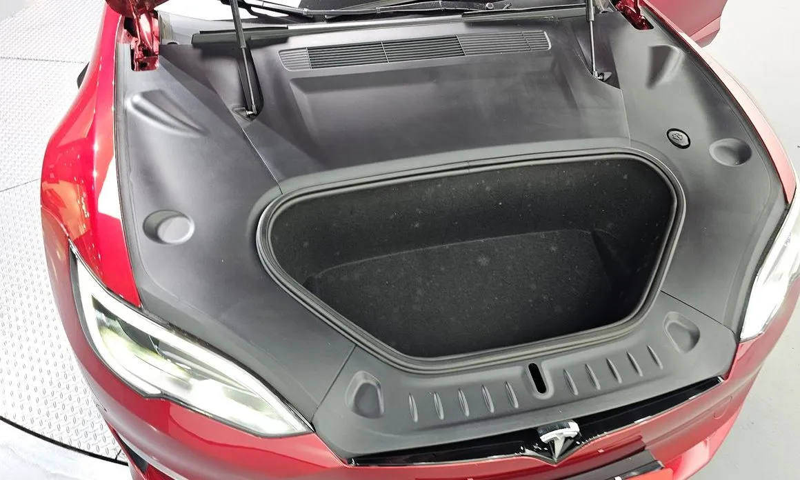 Tesla Model S — фото 7