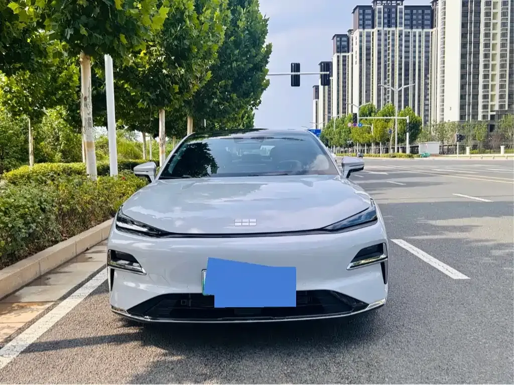 Geely Galaxy Xingyao 8 2025 из CN, фото 2
