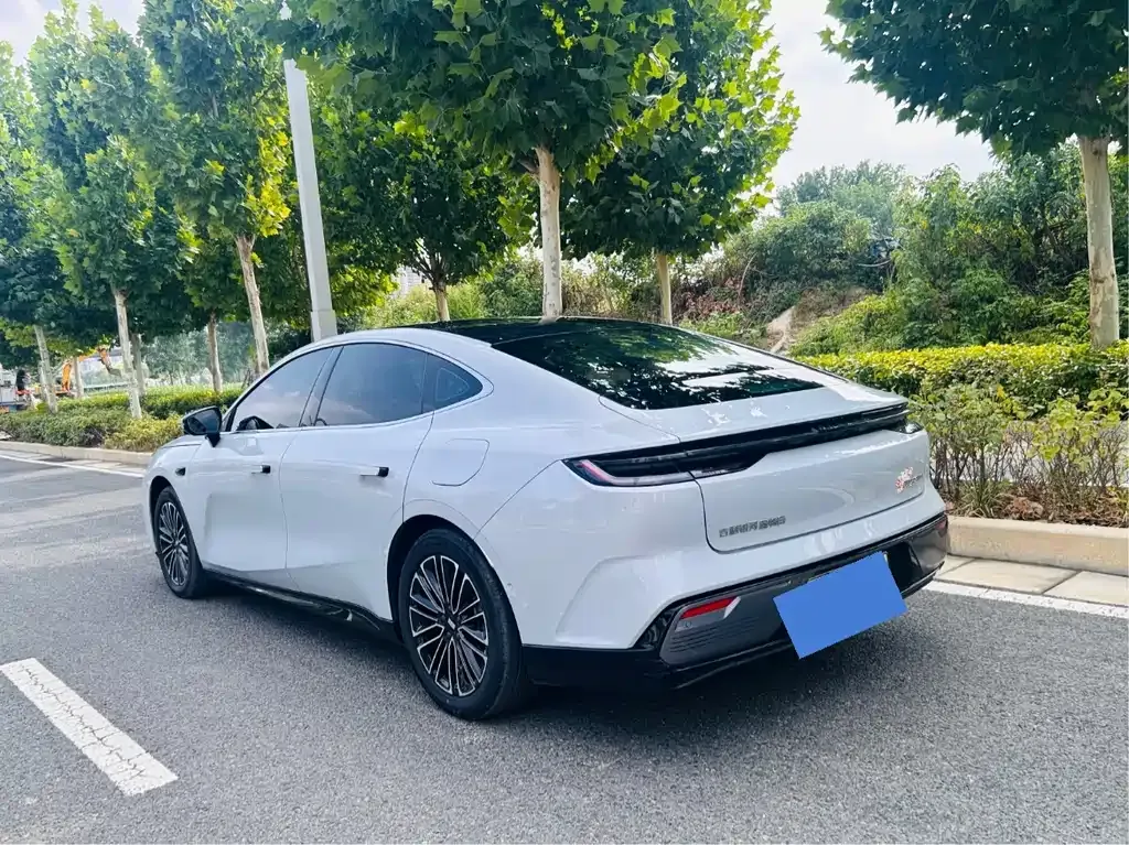 Geely Galaxy Xingyao 8 2025 из CN, фото 9