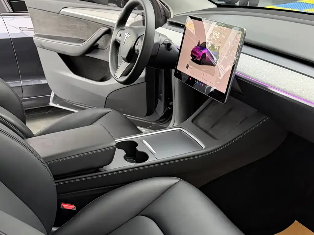 Tesla Model Y — фото 7
