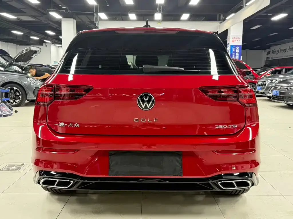 Volkswagen Golf — фото 8
