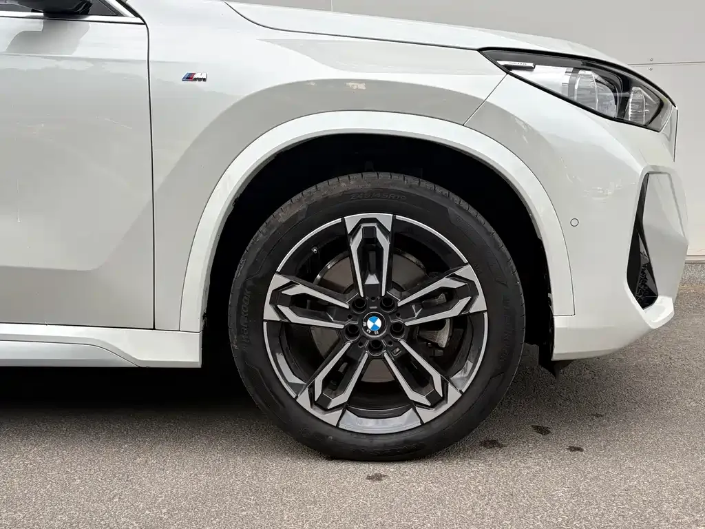 BMW X1 — фото 5