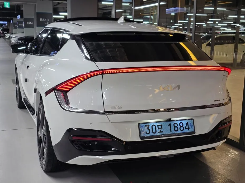 Kia EV6 — фото 10