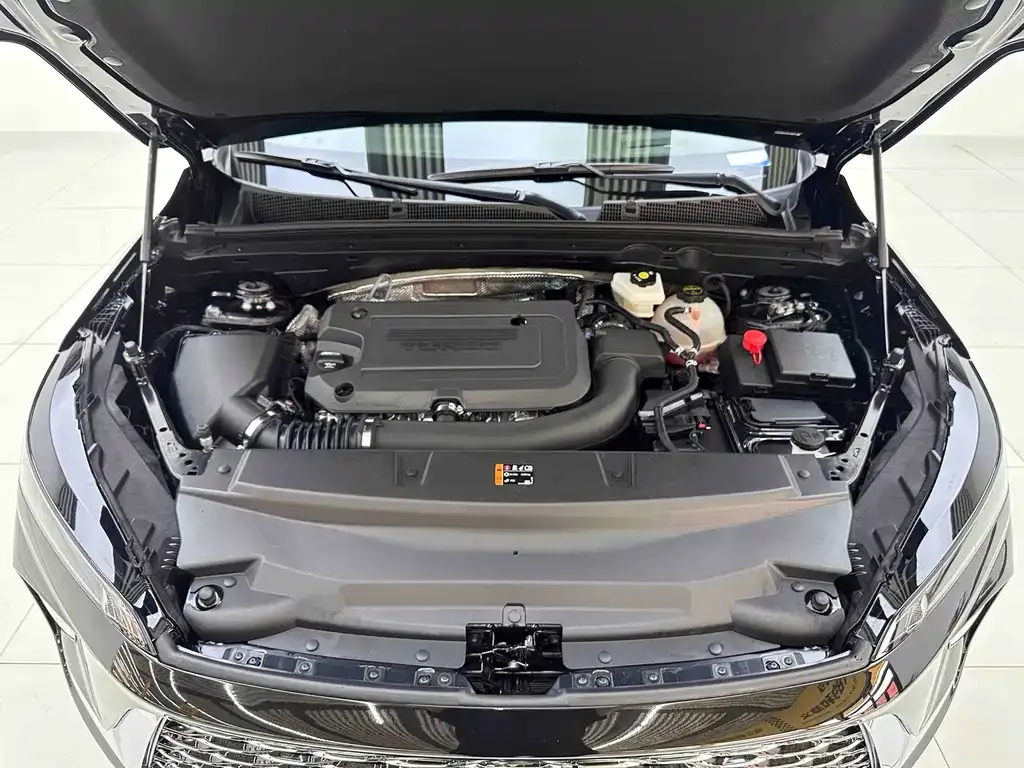 Buick Envision Plus — фото 8