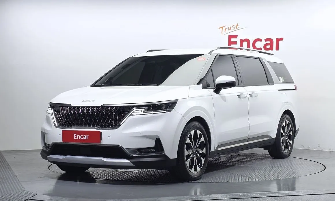 Kia Carnival — фото 10