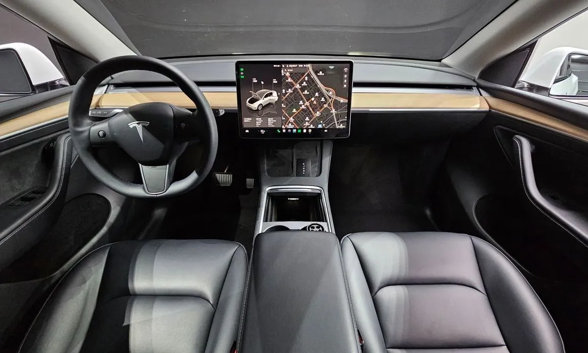 Tesla Model Y — фото 3