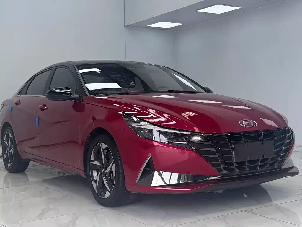 Hyundai Elantra — фото 3