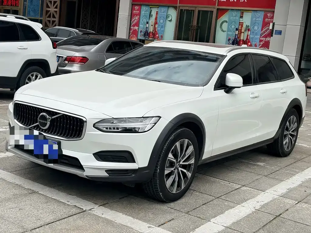 Volvo V90 — фото 1