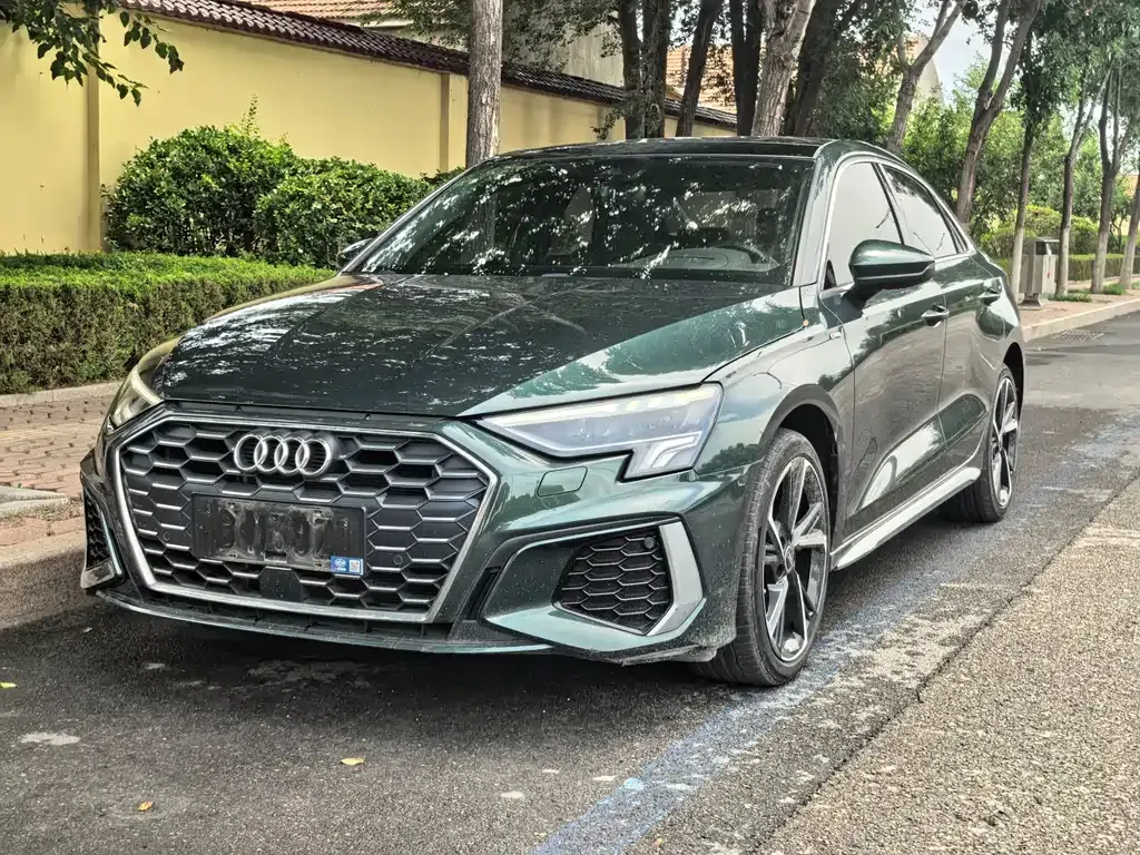 Audi A3 — фото 1