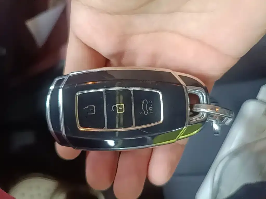 Hyundai Elantra — фото 2
