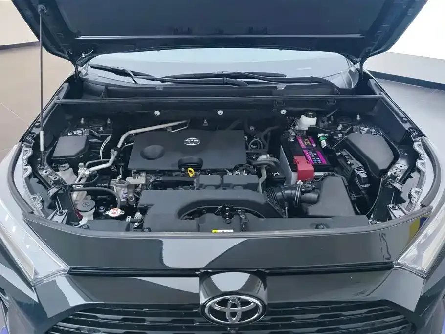 Toyota RAV4 — фото 10