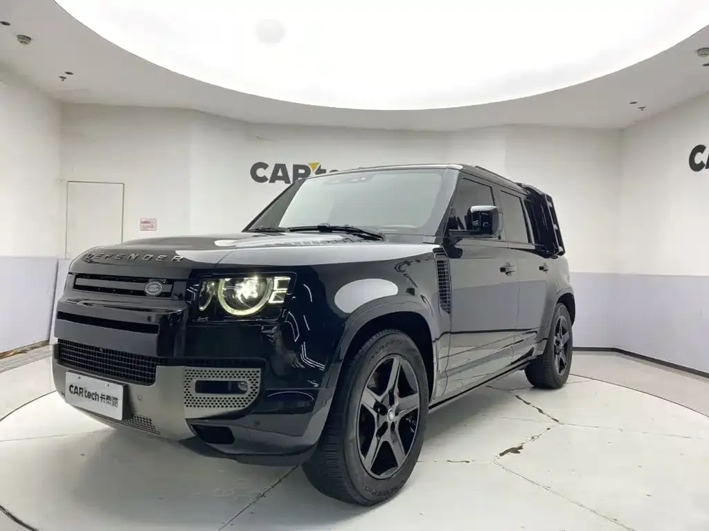 Land Rover Defender — фото 1