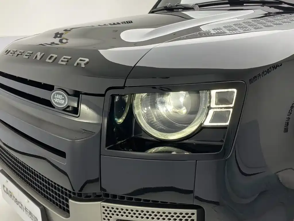 Land Rover Defender — фото 10