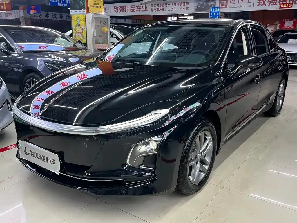 Hongqi E-QM5 — фото 2