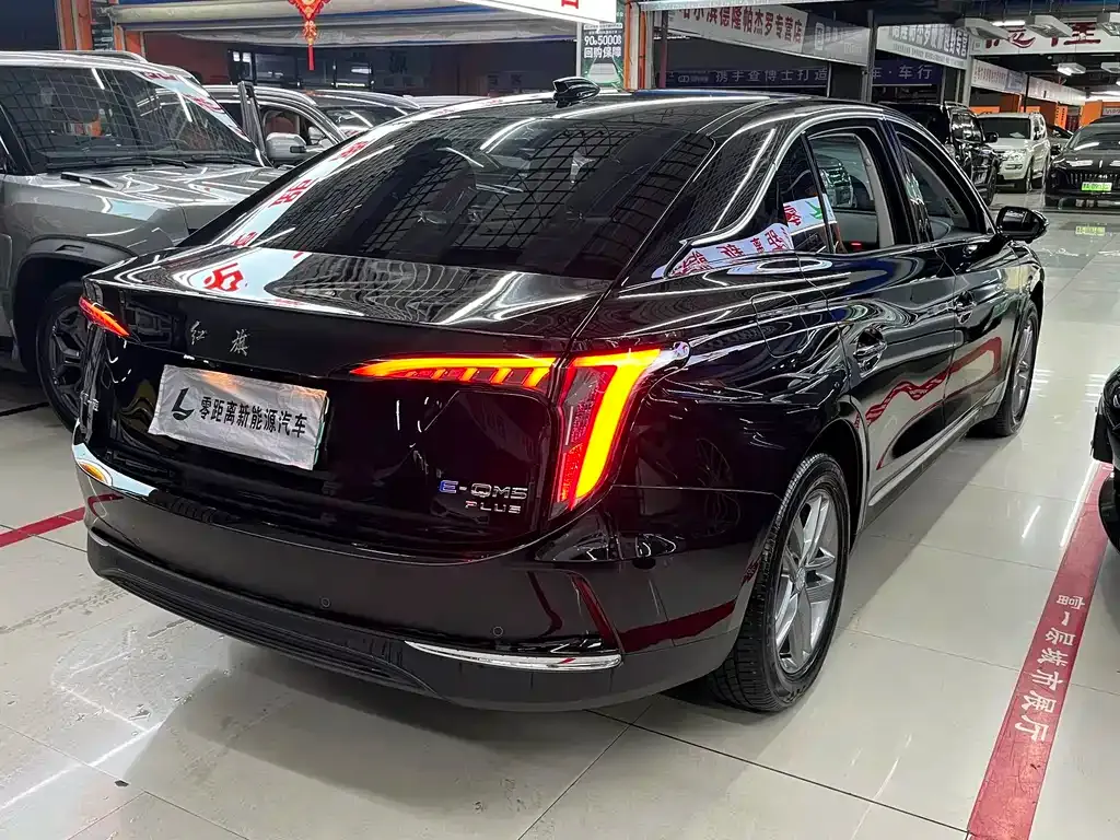 Hongqi E-QM5 — фото 4