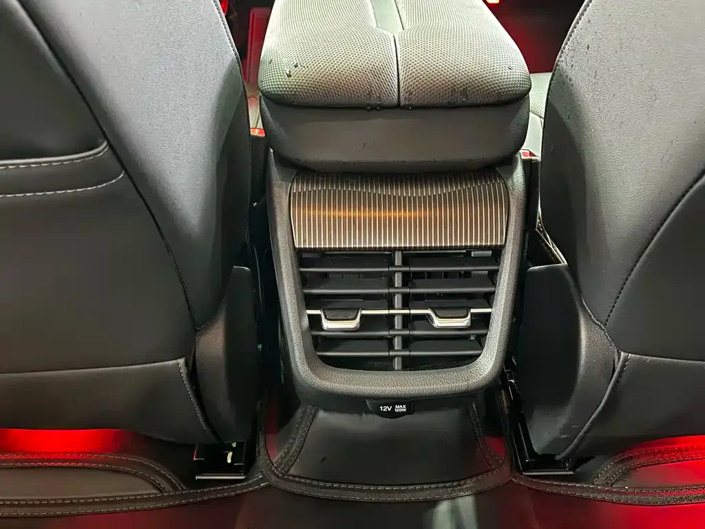 Hongqi E-QM5 — фото 10