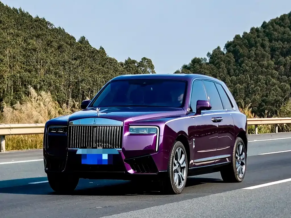 Rolls-Royce Cullinan — фото 1