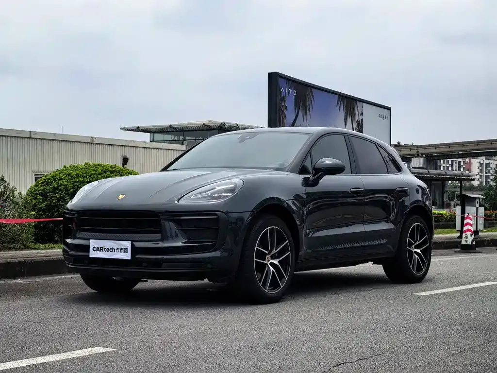 Porsche Macan — фото 1