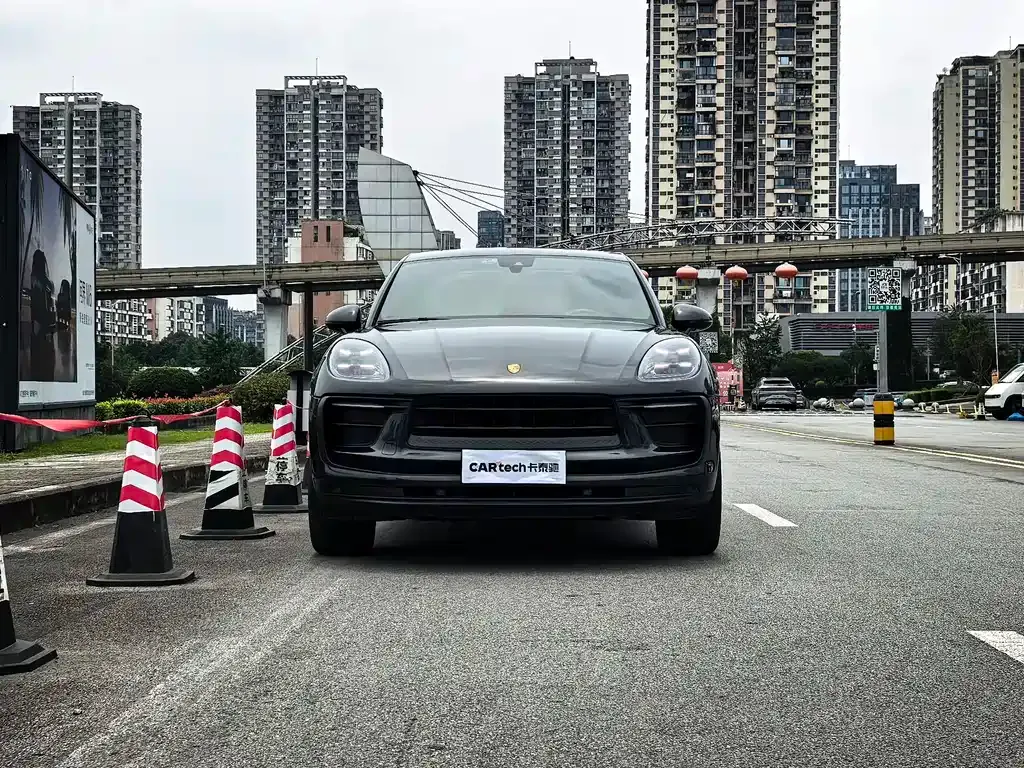Porsche Macan — фото 10