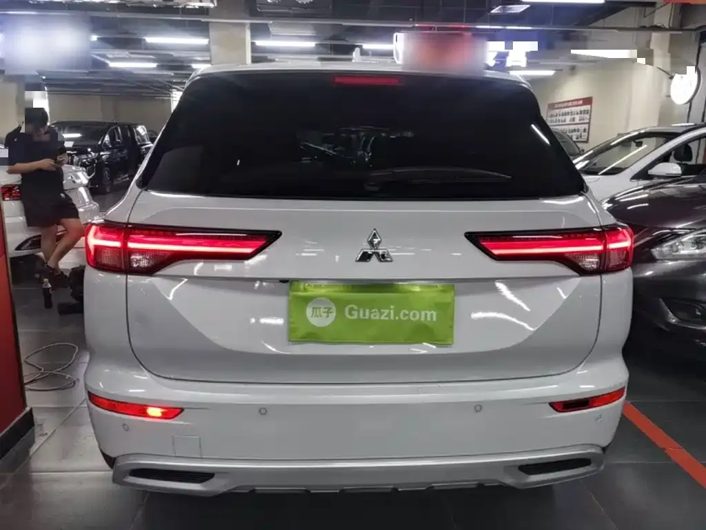 Mitsubishi Outlander 2022 из CN, фото 5