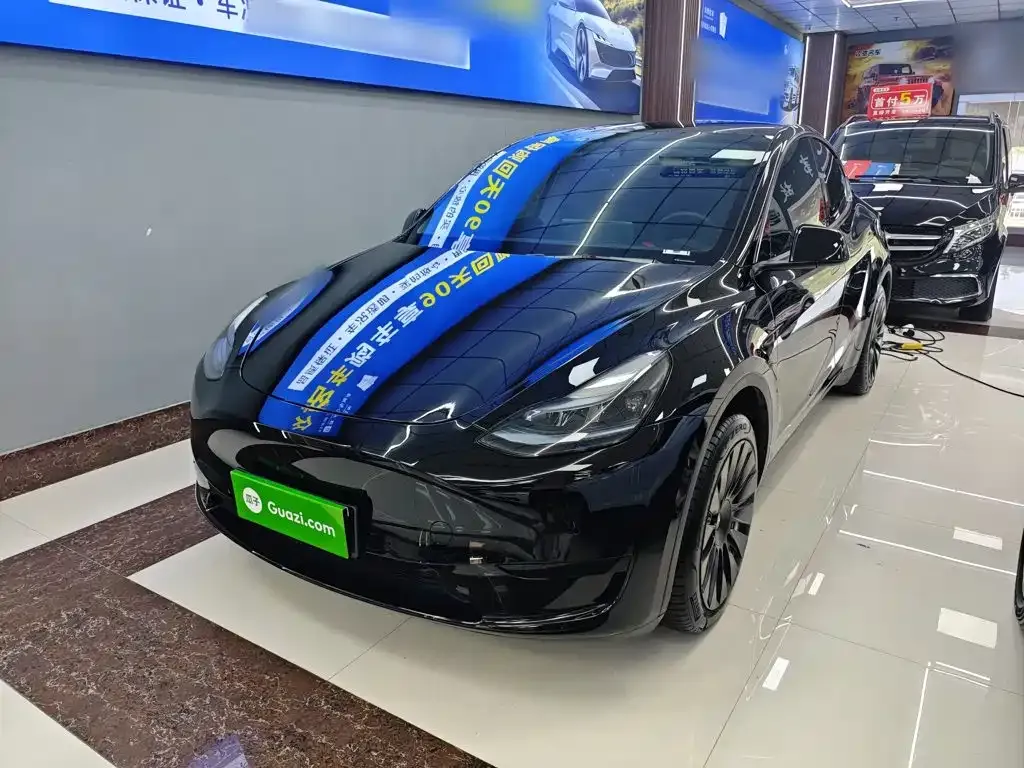 Tesla Model Y — фото 9