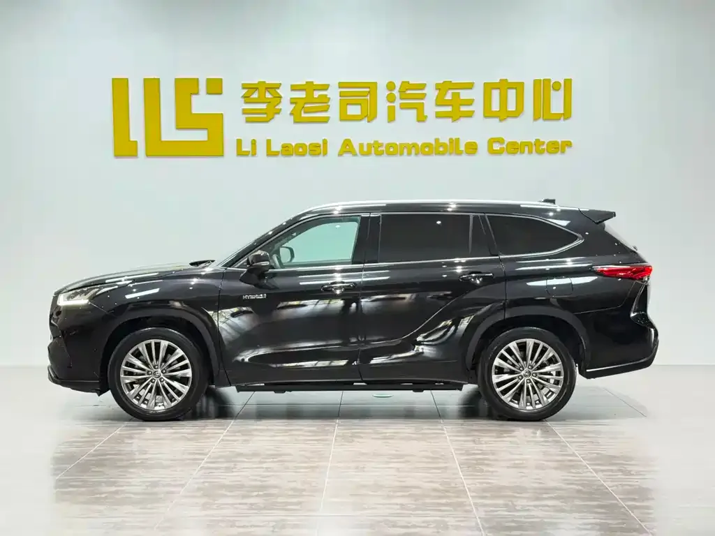 Toyota Highlander — фото 2