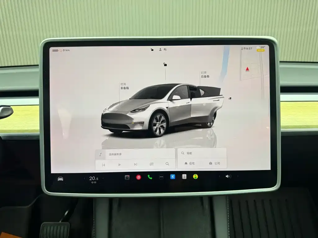 Tesla Model Y — фото 2
