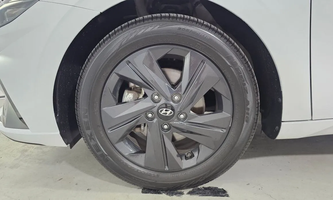 Hyundai AVANTE — фото 9
