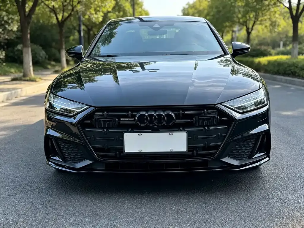 Audi A7L — фото 8