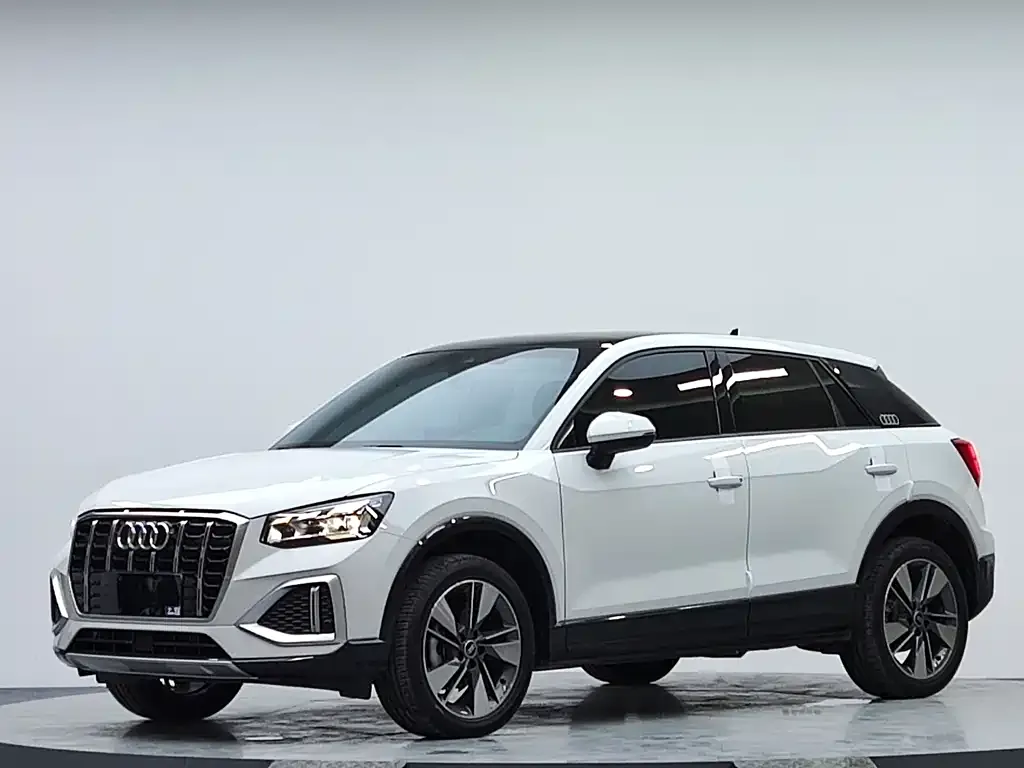 Audi Q2L — фото 2