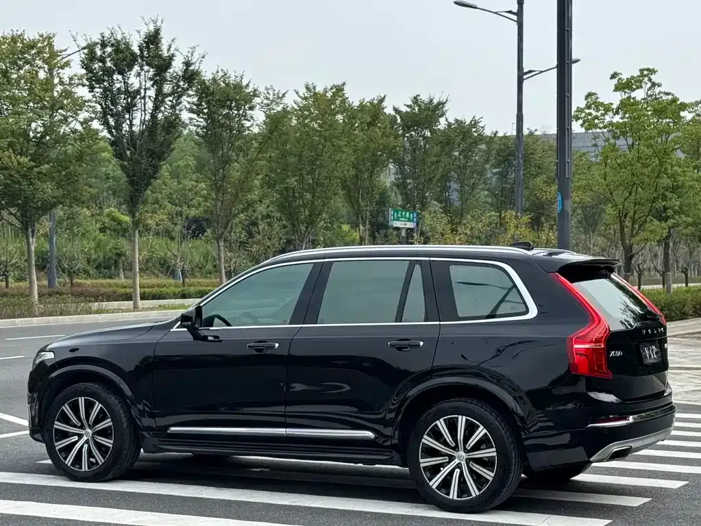 Volvo XC90 — фото 7