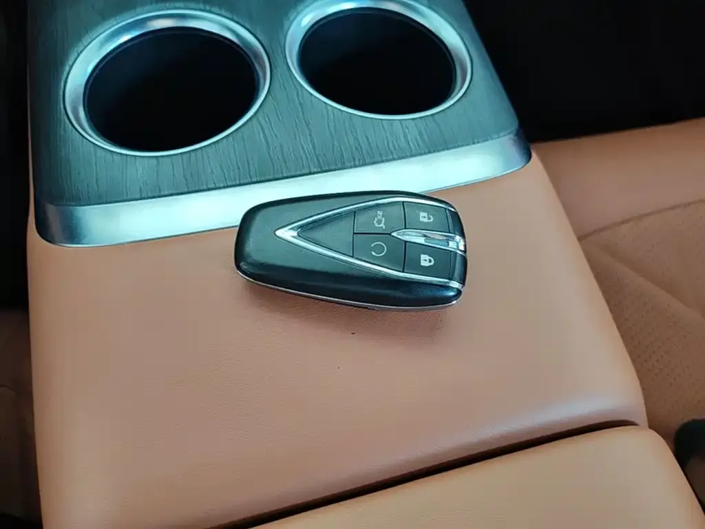 Changan CS75PLUS — фото 2
