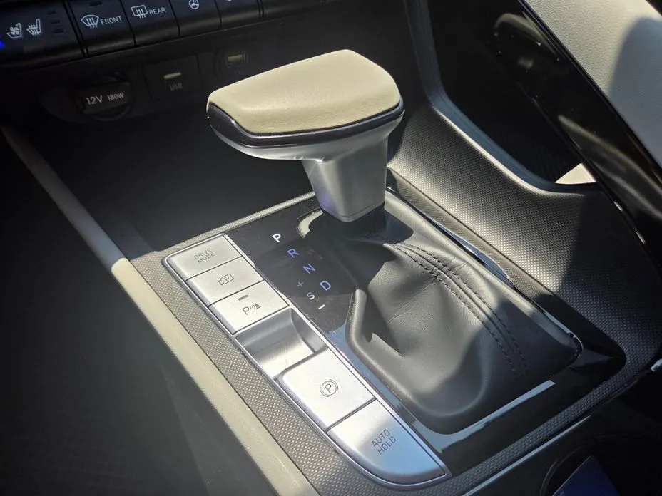 Hyundai AVANTE — фото 3