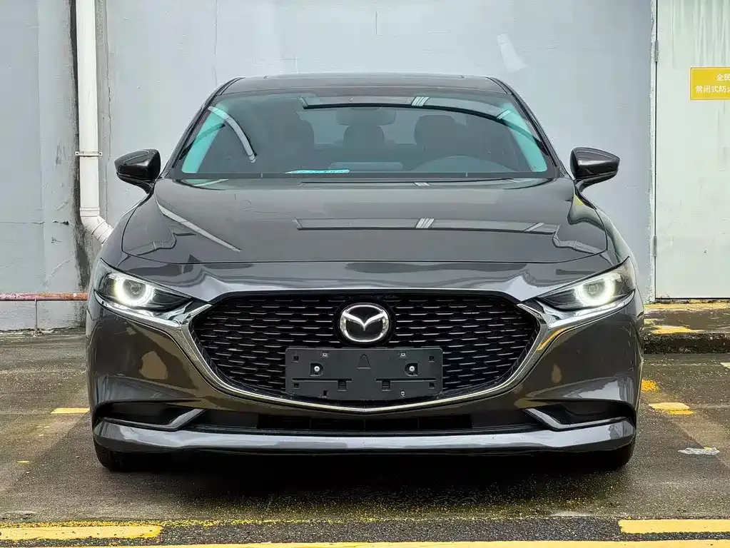 Mazda 3 Axela — фото 9