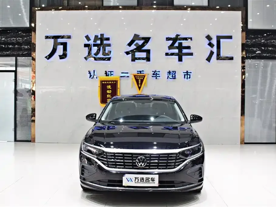 Volkswagen Passat — фото 1