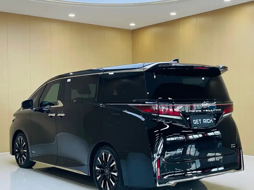 Toyota Vellfire — фото 9