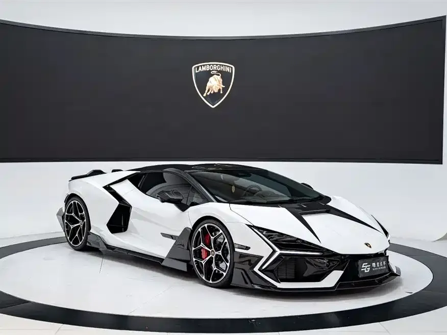 Lamborghini Revuelto — фото 5