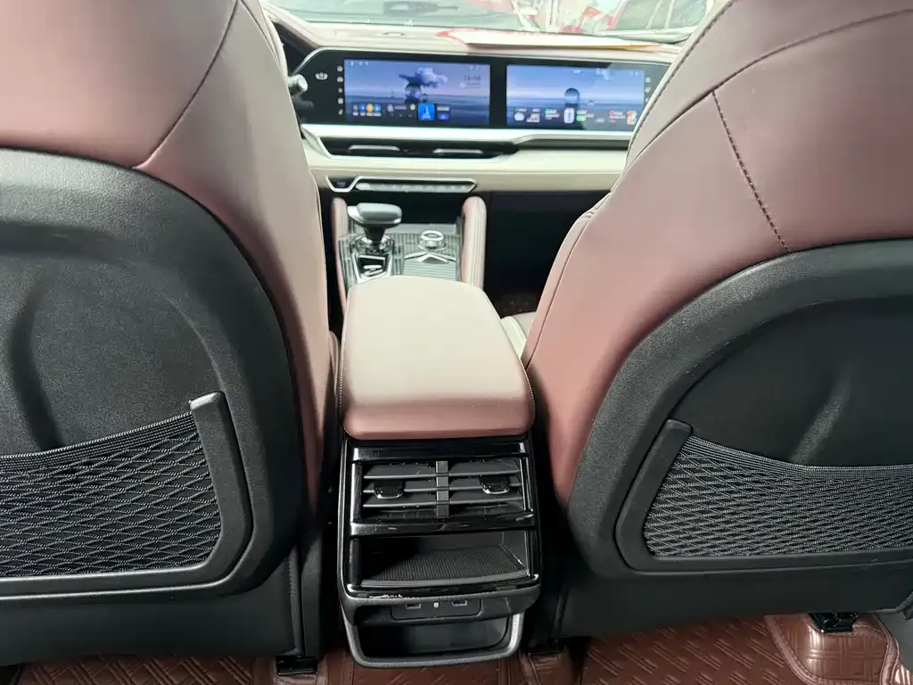 Geely Xingyue L 2024 из CN, фото 7