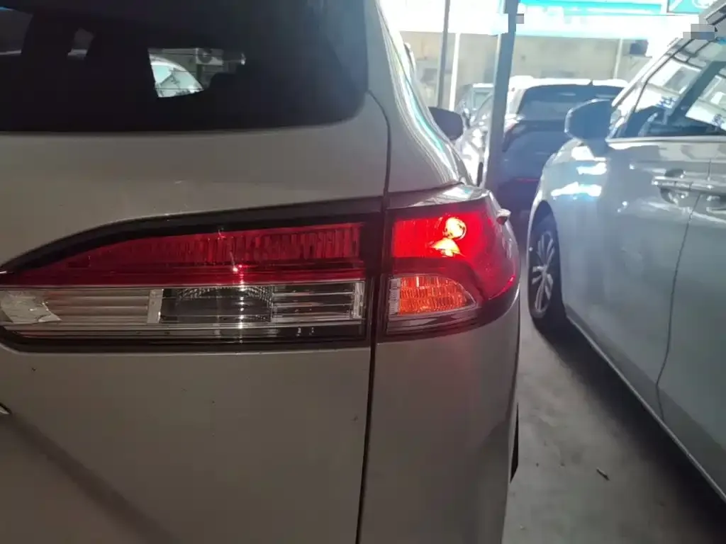 Toyota Corolla Cross — фото 4