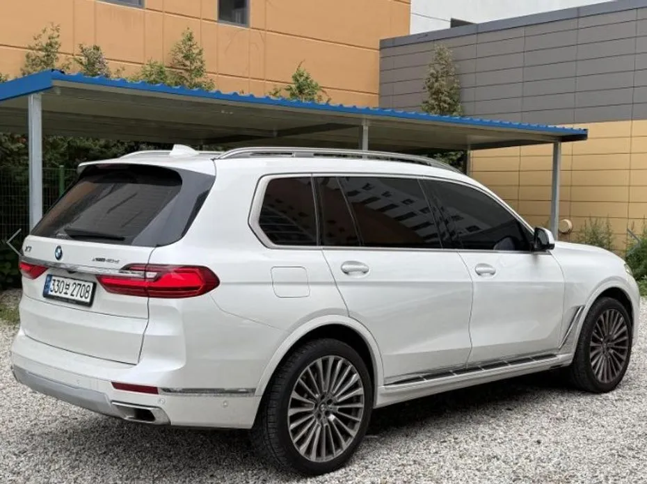 BMW X7 — фото 3