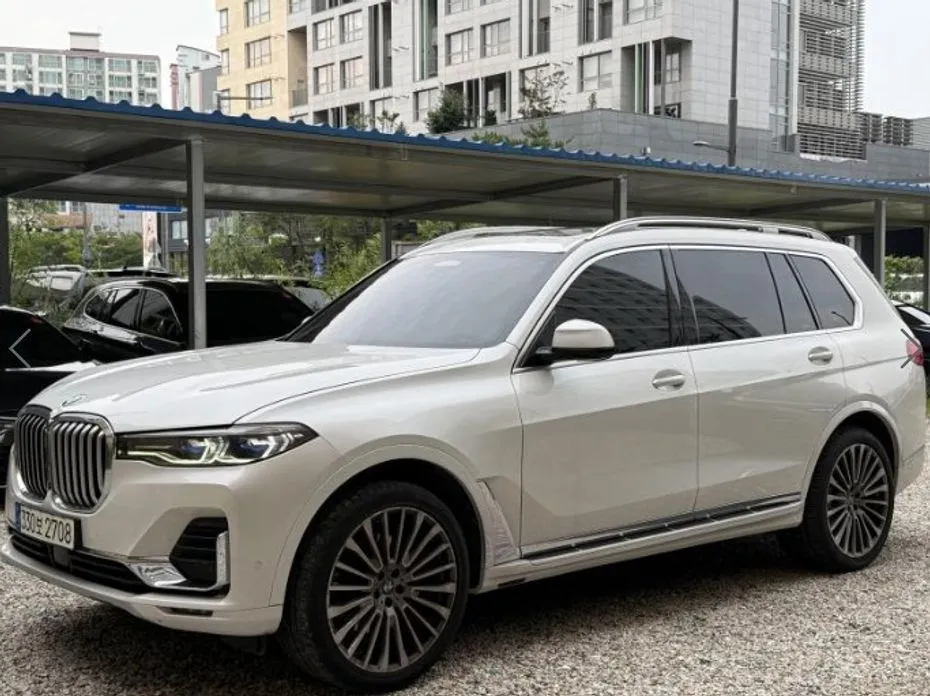 BMW X7 — фото 9