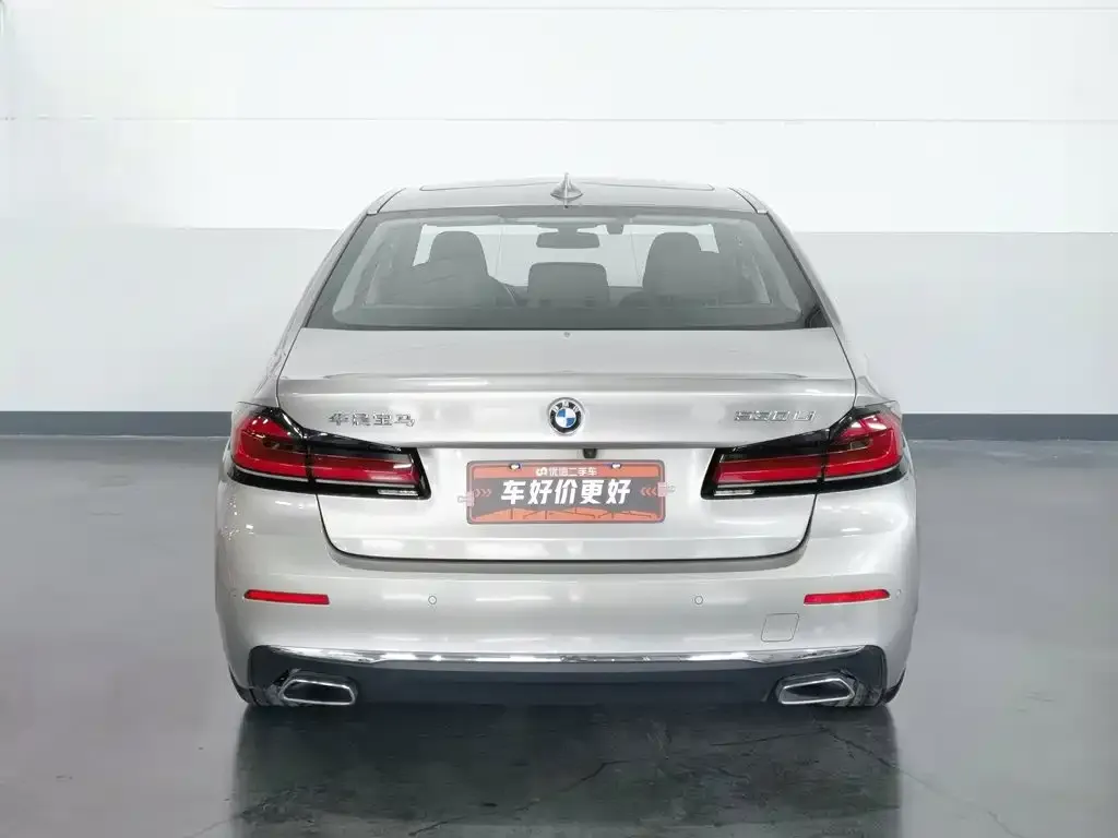 BMW 5 Series — фото 4