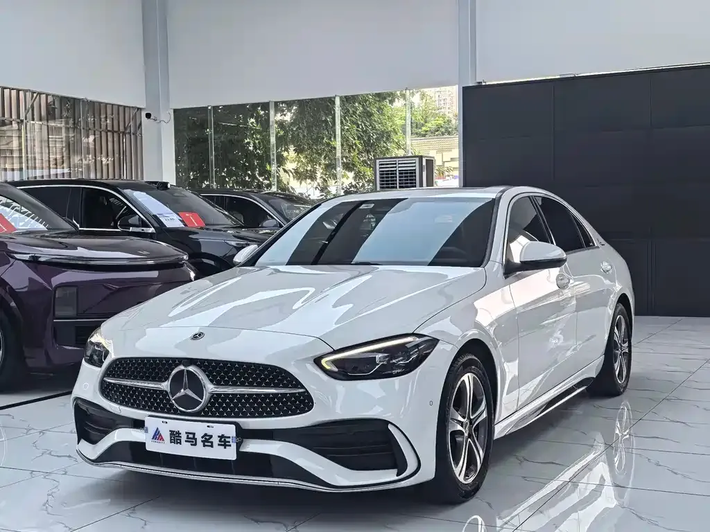 Mercedes-Benz C-Class — фото 1