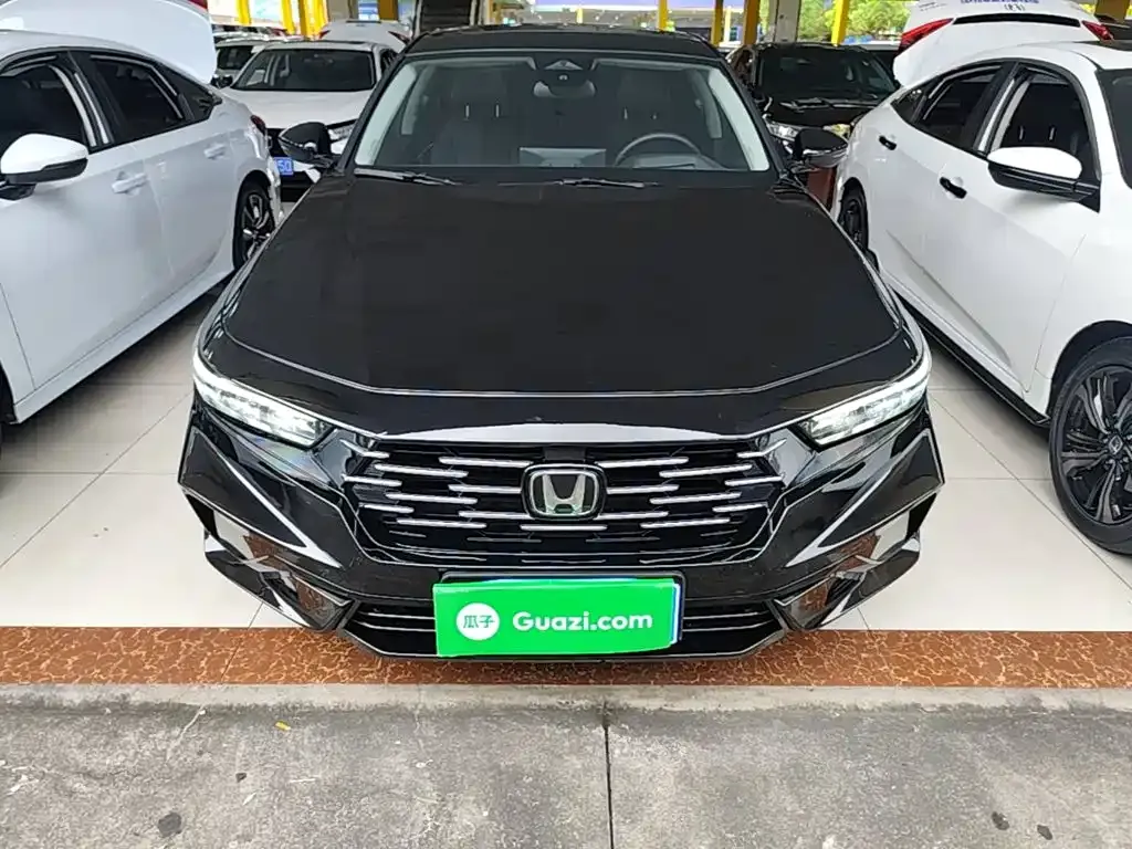 Honda Accord — фото 8