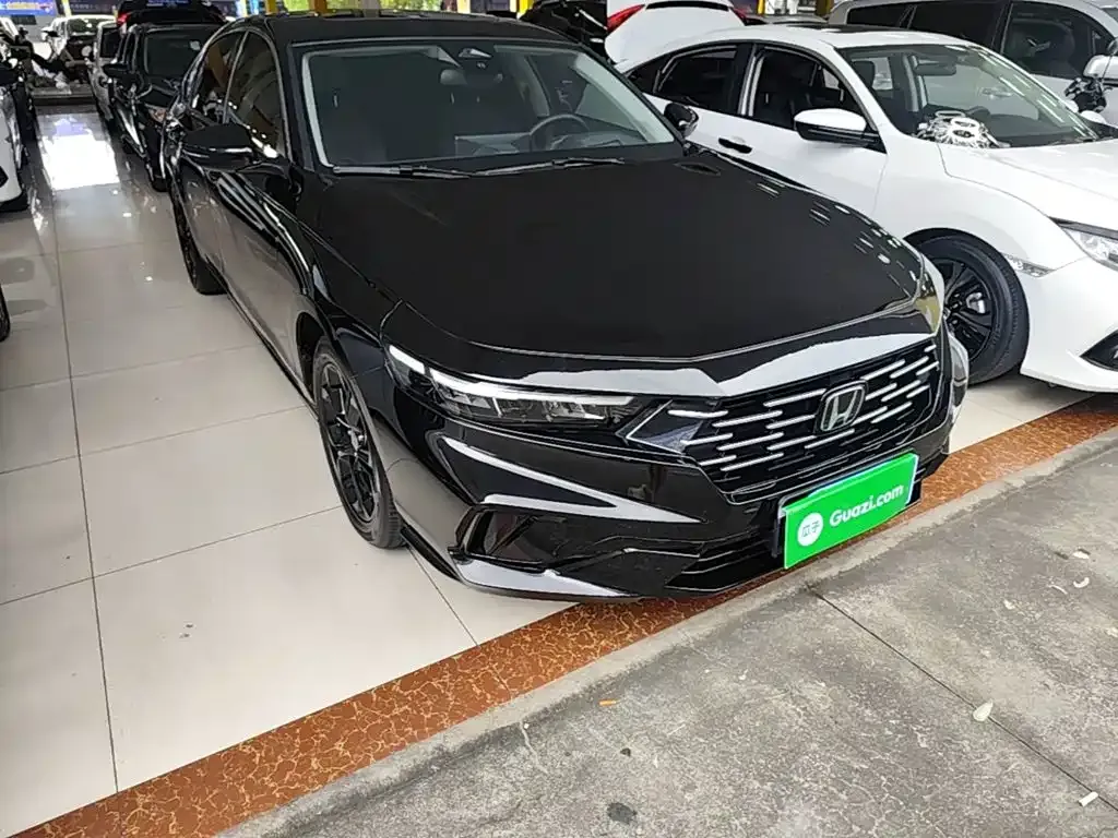 Honda Accord — фото 10