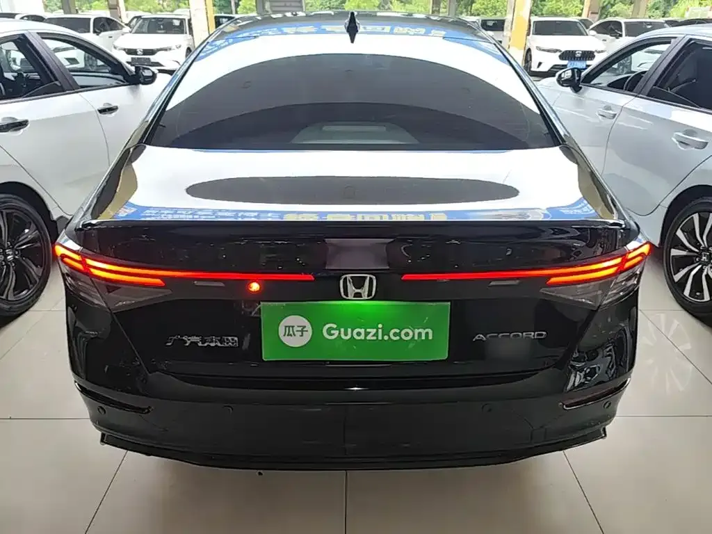 Honda Accord — фото 5