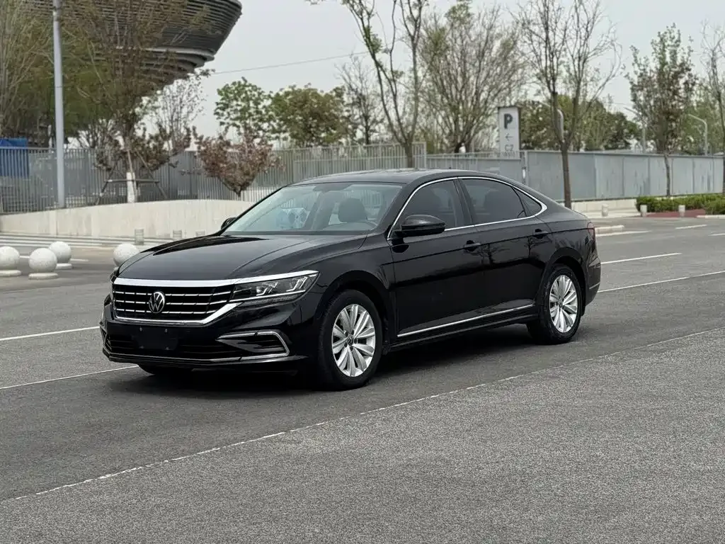 Volkswagen Passat — фото 8