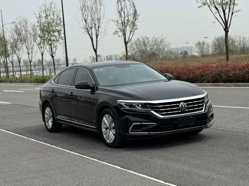 Volkswagen Passat — фото 7